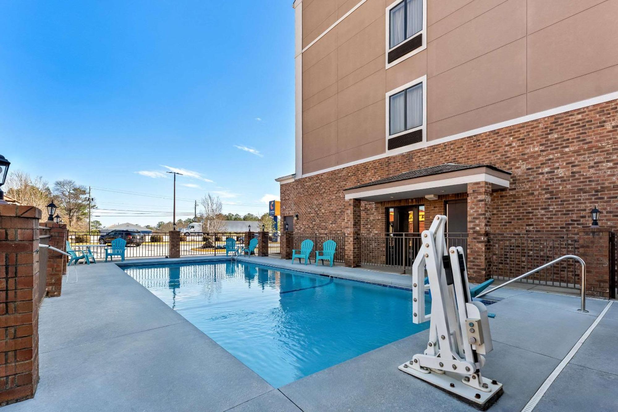 Comfort Inn & Suites Augusta West Near Fort Eisenhower Exterior photo